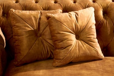 design-ulogarnitura-rubby-chesterfield-225-cm-mustarsarga-barsony-2